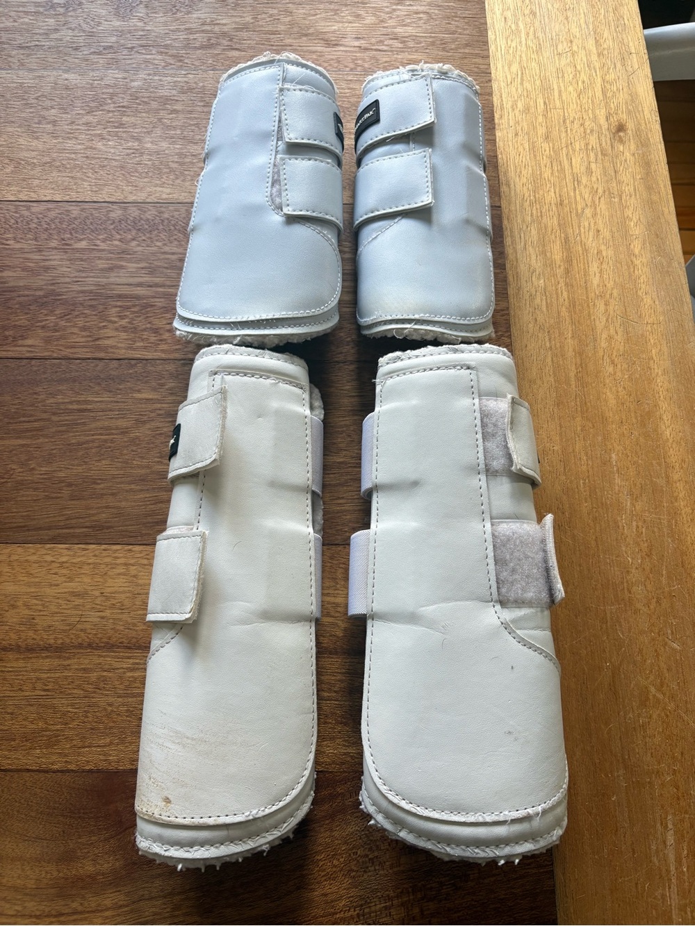 Smartpak White fleece Boots Set